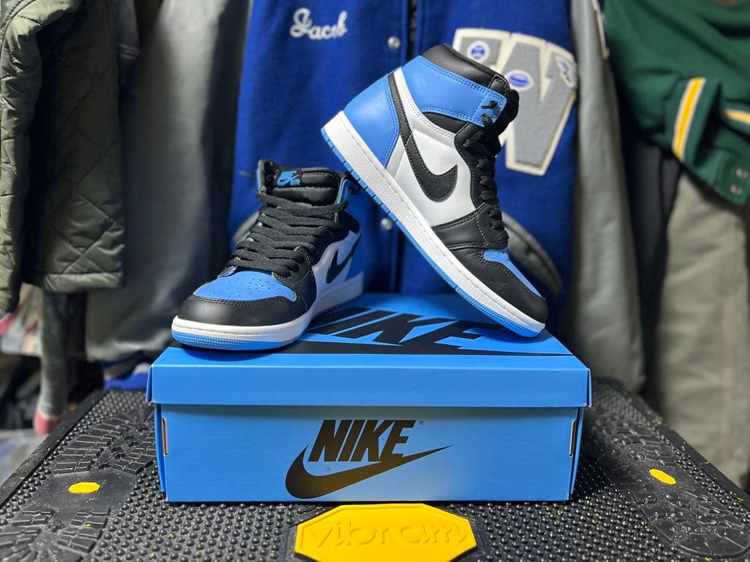 靴 Nike Air Jordan 1 Retro High OG UNC