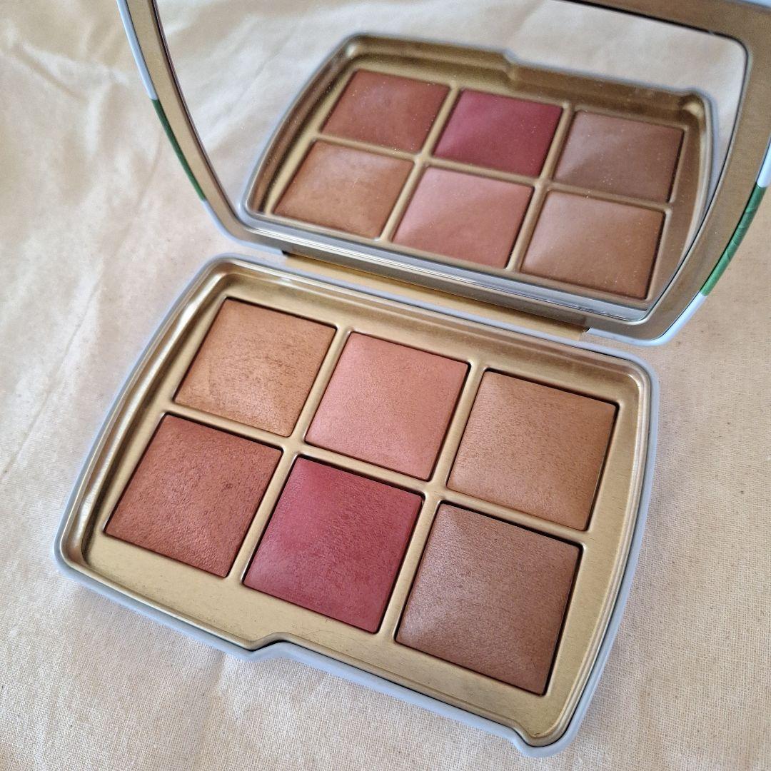 アワーグラス/アンビエントフェイスパレットlotus-flower