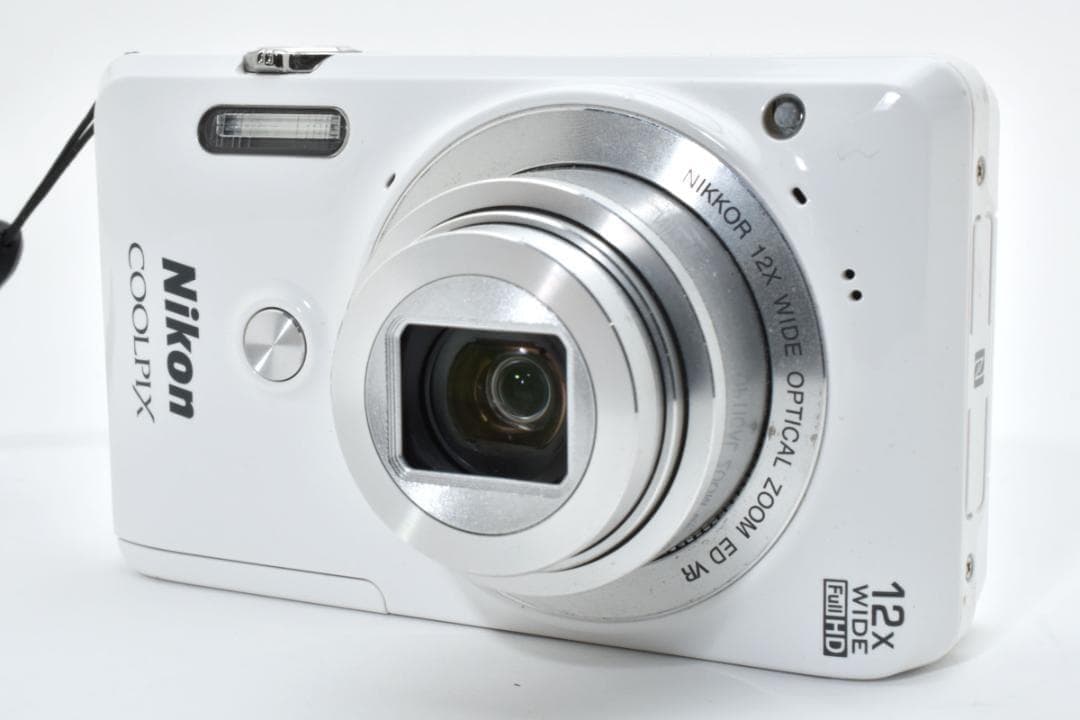 美品 Nikon COOLPIX S6900 ホワイト デジタルカメラ