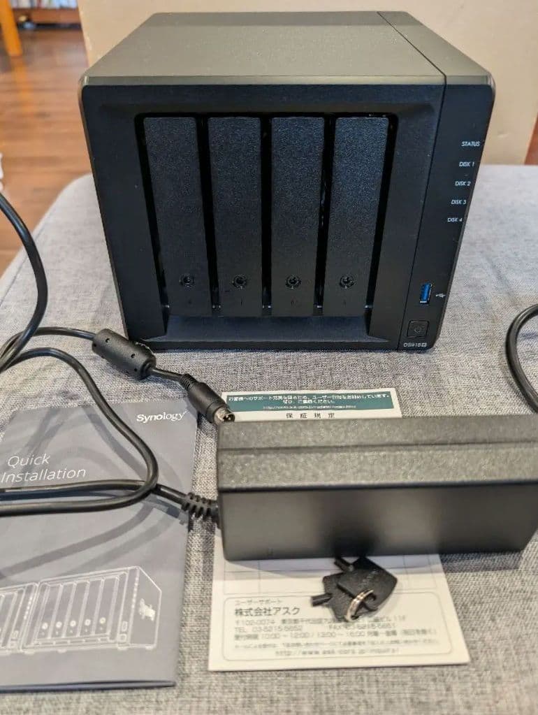 Synology DS918+ NAS 4ベイ