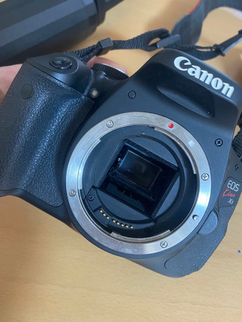 Canon EOS デジタル一眼レフカメラ　充電器なし