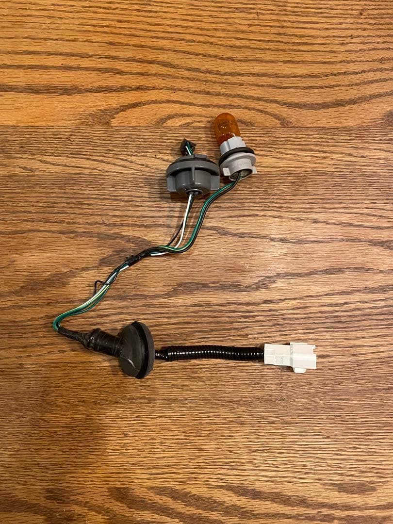 ハリアー60 テールランプ　テールレンズ　左側(助手席)