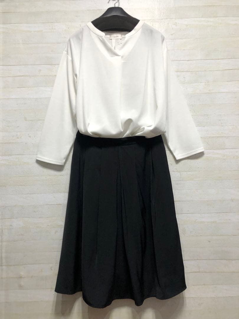 新品☆5L紺系♪フォーマルスーツ4点セット♪パンツ・スカート〇B960