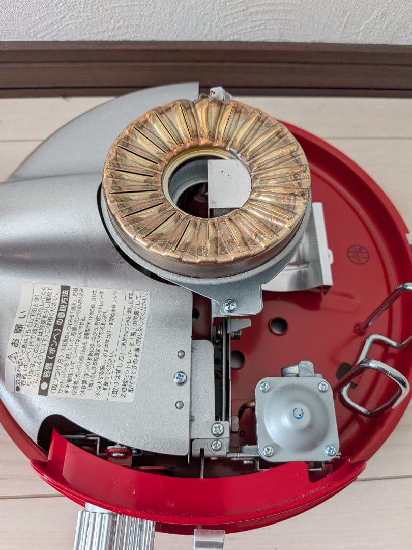 【極美品】センゴクアラジン ポータブルガスストーブ（レッド）専用袋付き