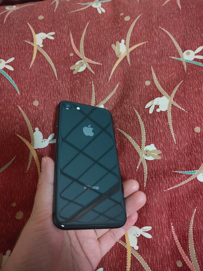 iPhone 8 ブラック 本体 64GB Simフリー