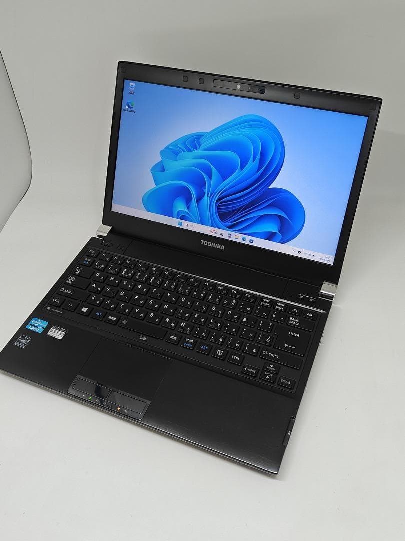 【東芝】爆速 Corei7/SSD256GB ノートパソコン 16GB E5