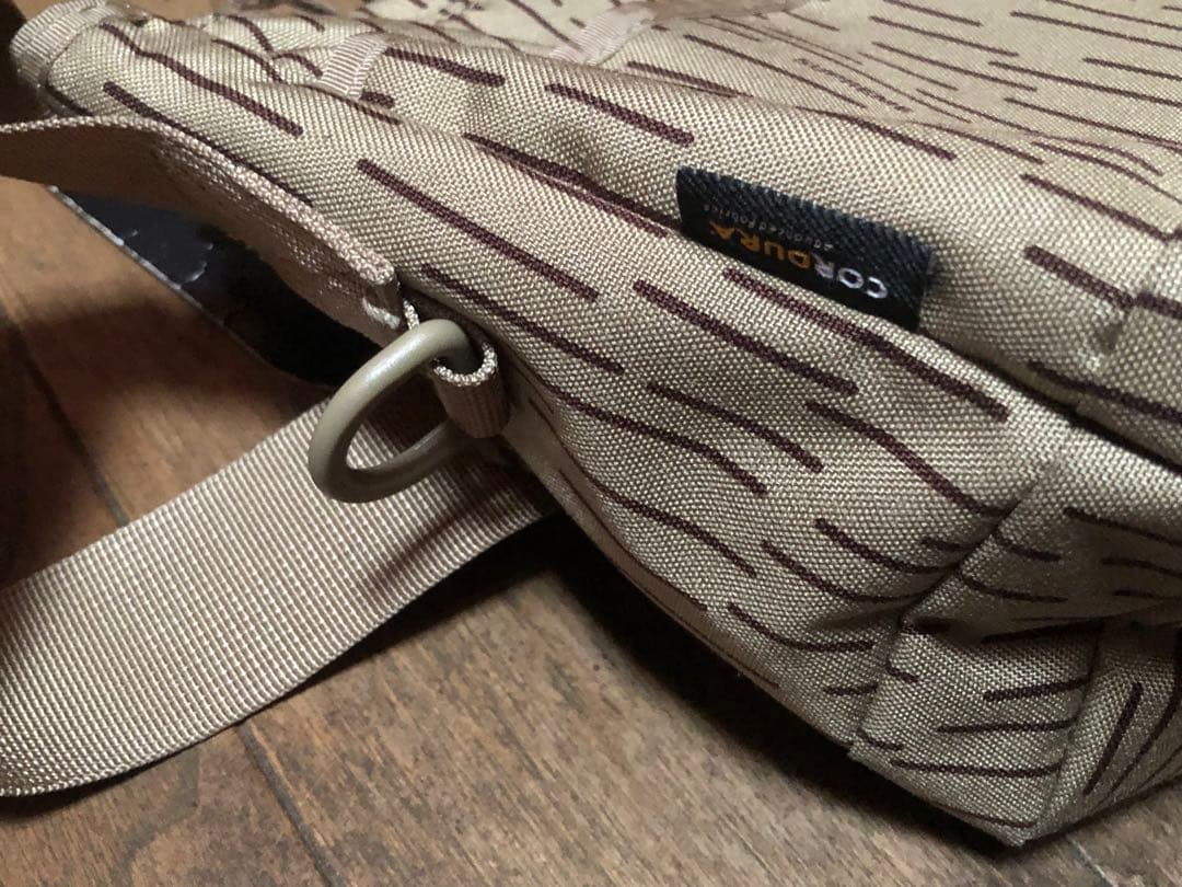バッグ Supreme 24FW Messenger Bag Tan Raindrop