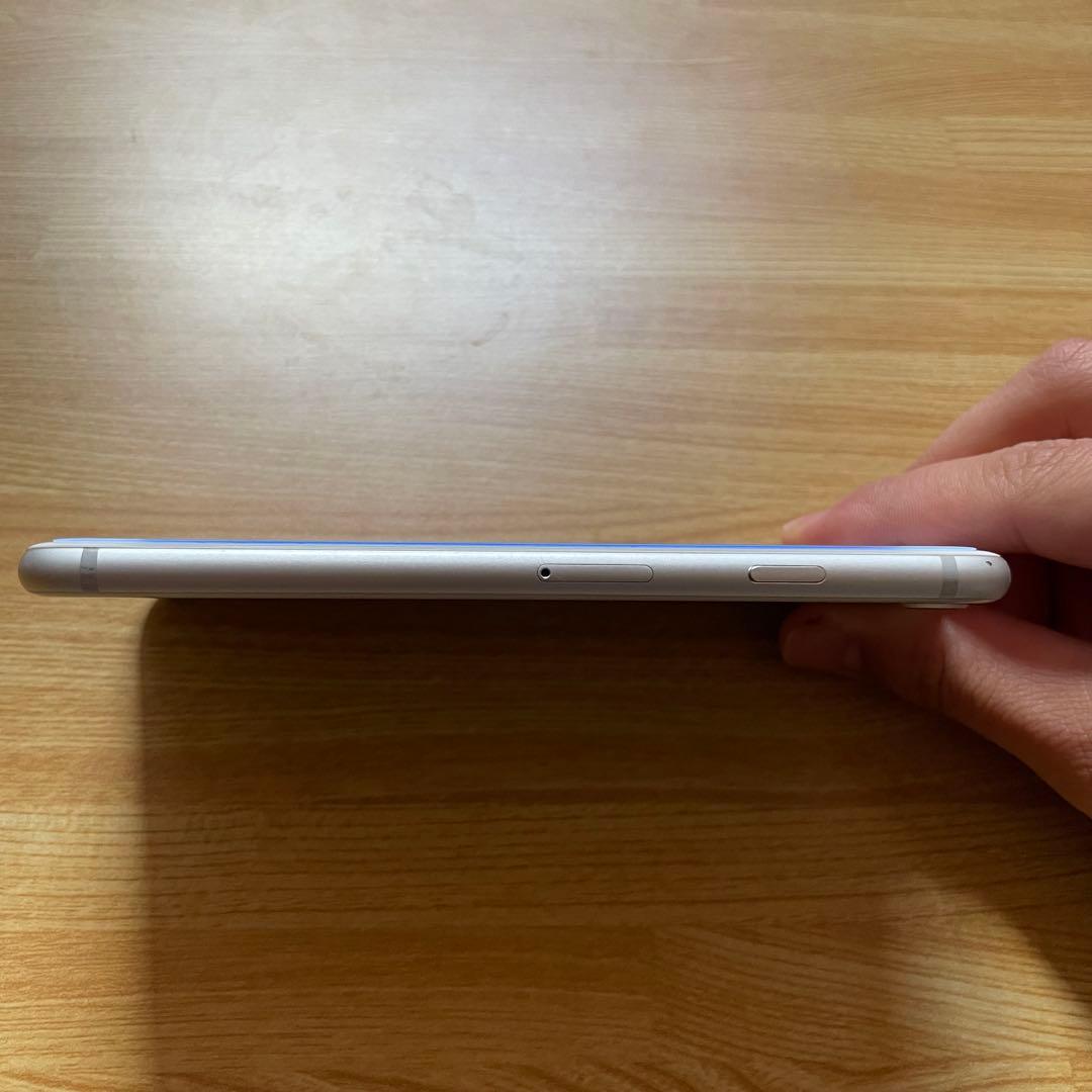 Apple iPhone 8 / 64GB / シルバー