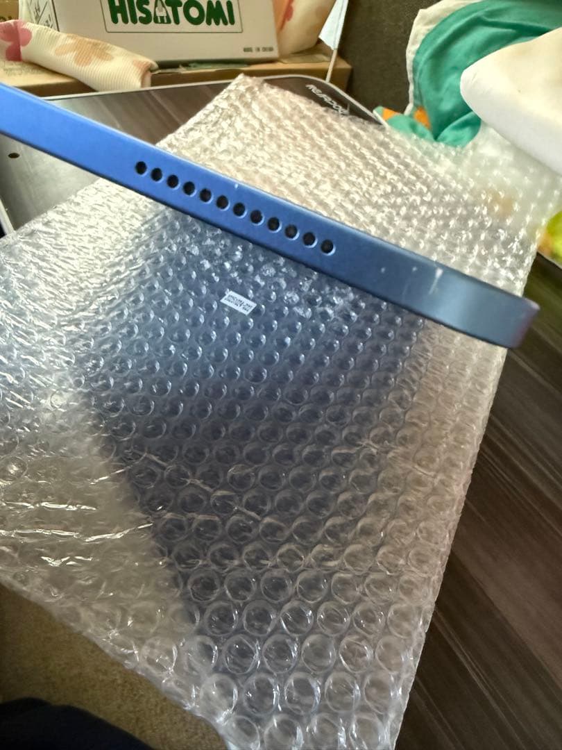 iPad第10世代64GB本体、ケース付き