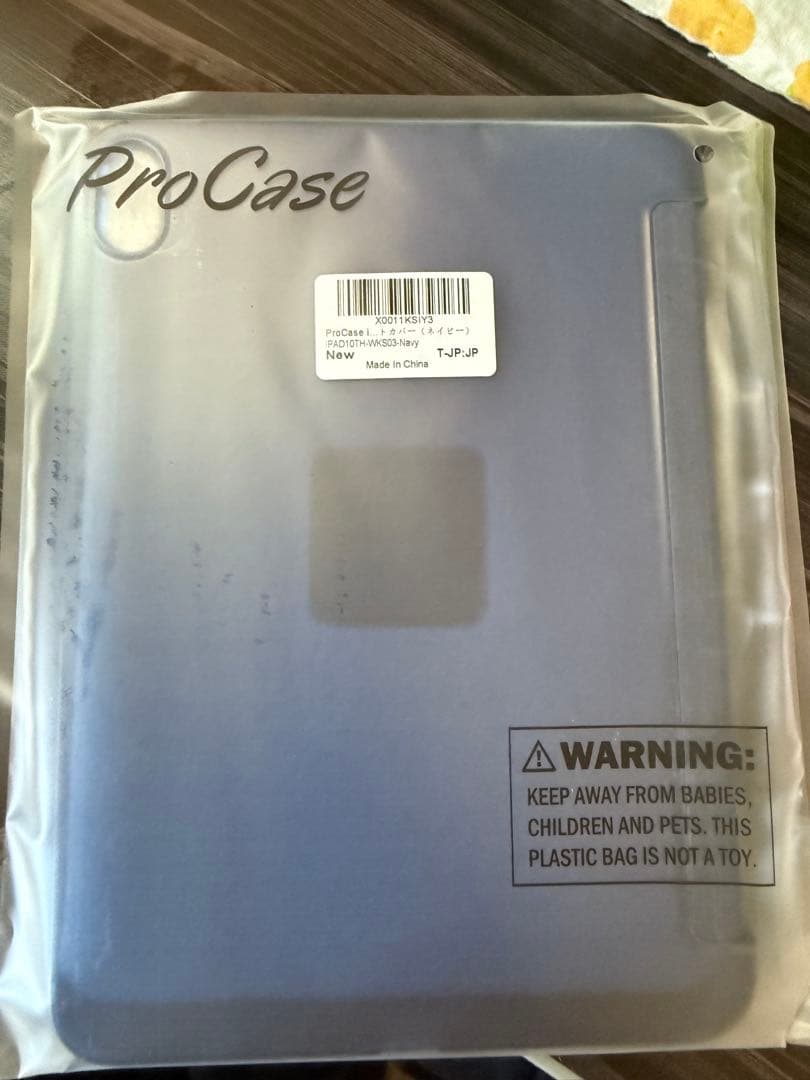 iPad第10世代64GB本体、ケース付き