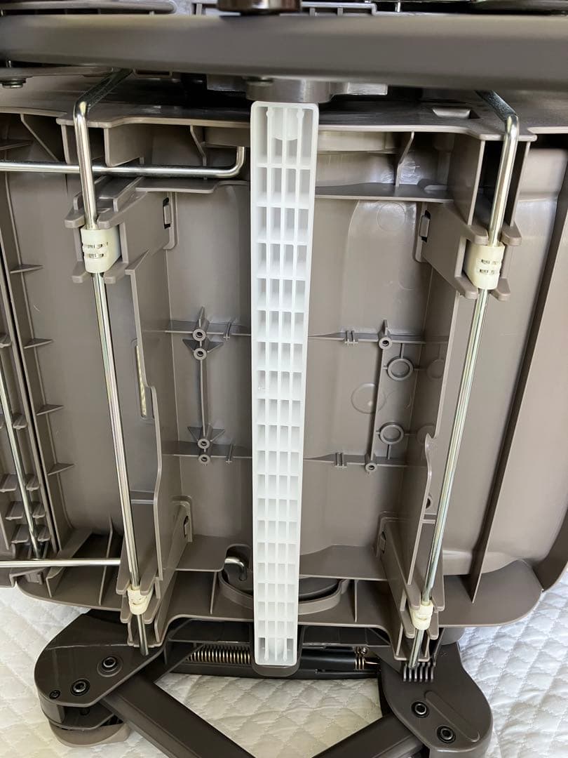 お値下げ！Combi ネムリラ手動スウィングベッド＆ハイローチェア　アカホン限定