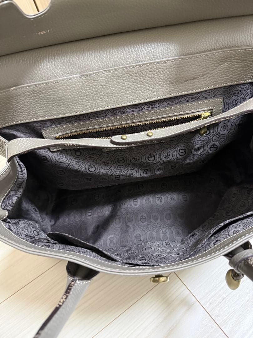 TOFF&LOADSTONE ルーフボタントートバッグ