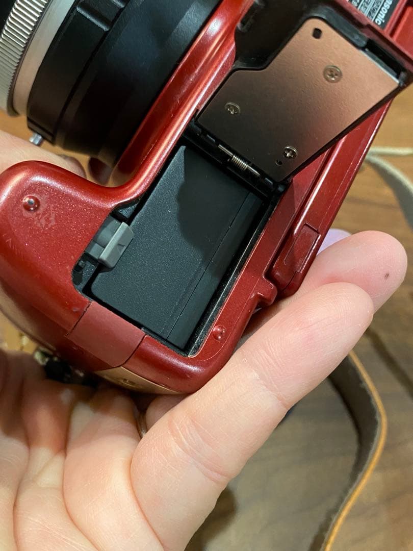 パナソニック　LUMIX G1 赤 ミラーレス　ミノルタ　50㍉緑のロッコール