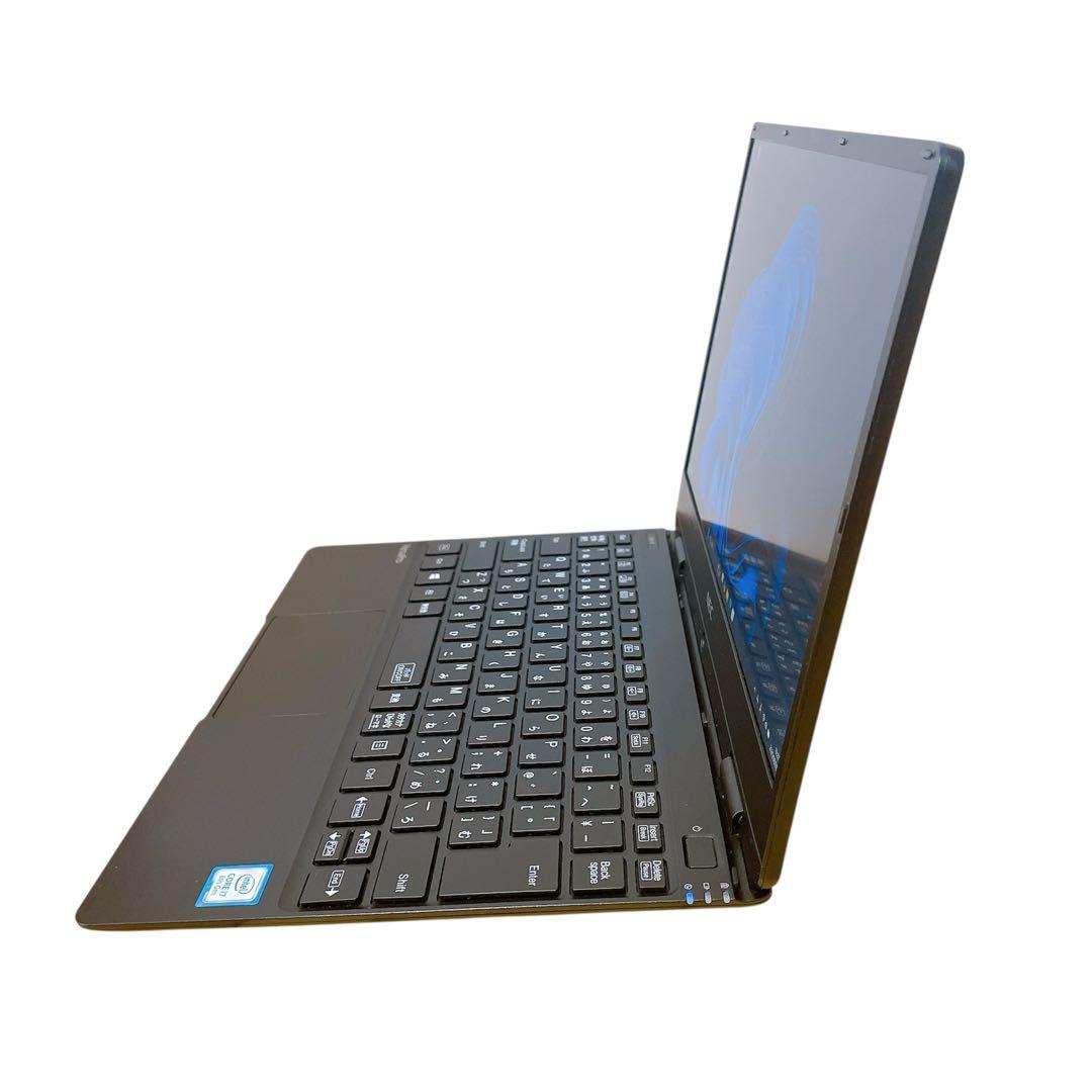第8世代i7/SSD/8G/小型軽量ノートパソコン/NEC/カメラ/win11