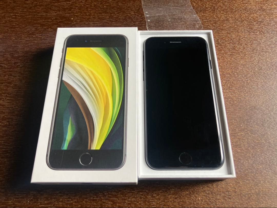 iPhone SE第2世代　SE2 ブラック　128GB SIMフリー 白ロム