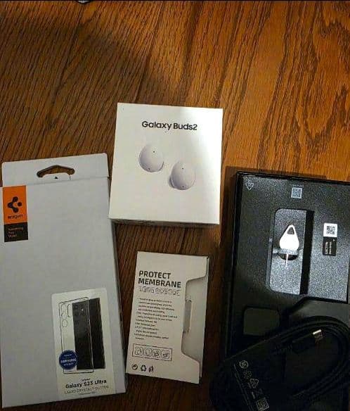 超美品 Samsung Galaxy S22 Ultra docomo 本体