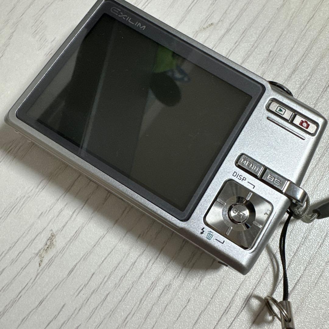 【動作確認済】カシオ EXILM EX-Z500 シルバー コンデジ 箱付