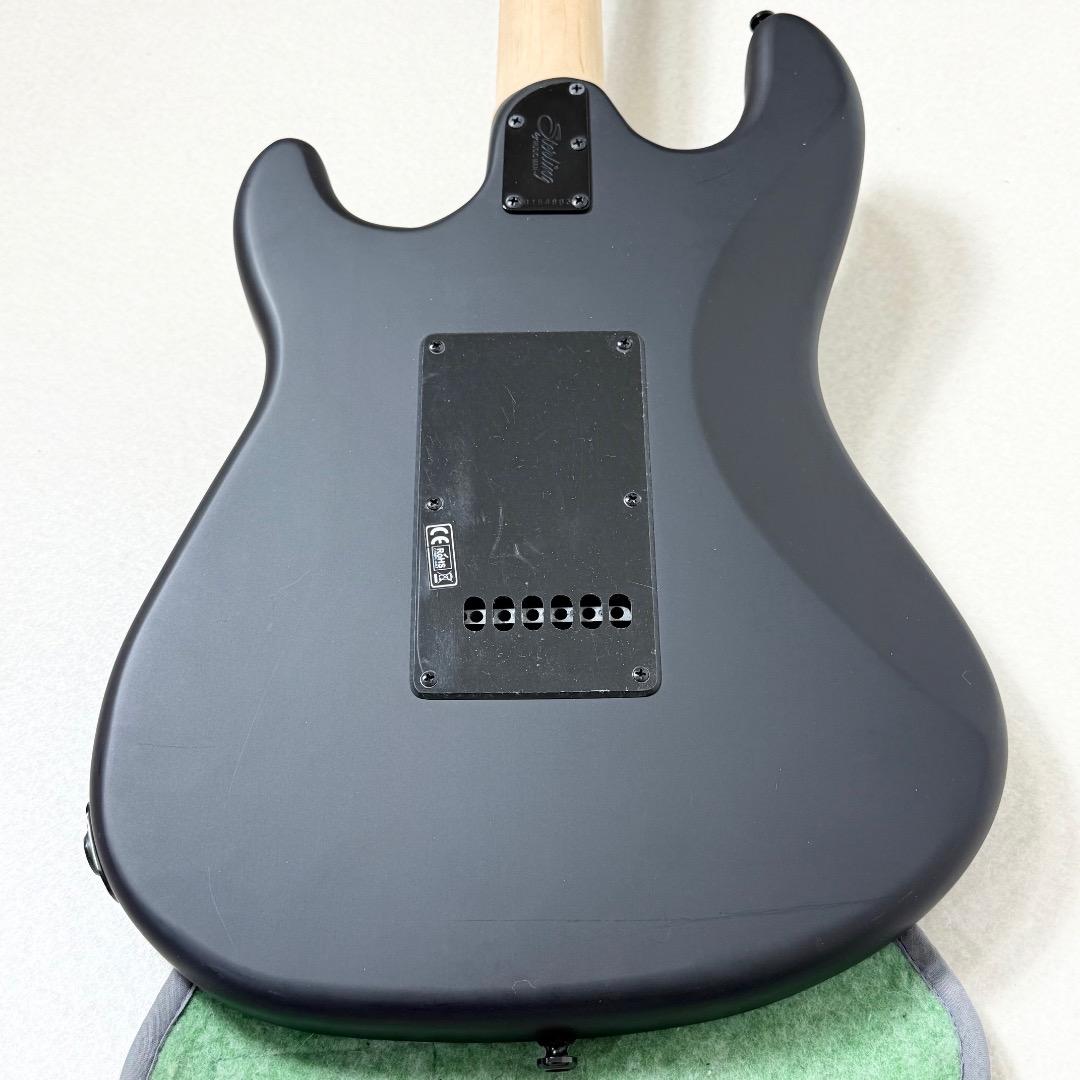 未使用 Sterling by MUSIC MAN CUTLASS CT30