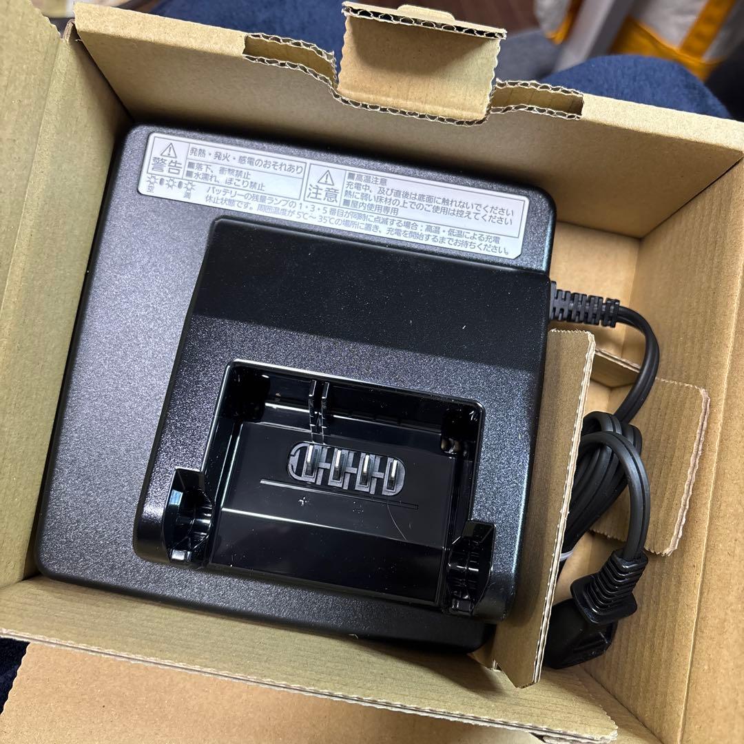 未使用新品　Panasonic NKJ075Z 電動自転車用充電器