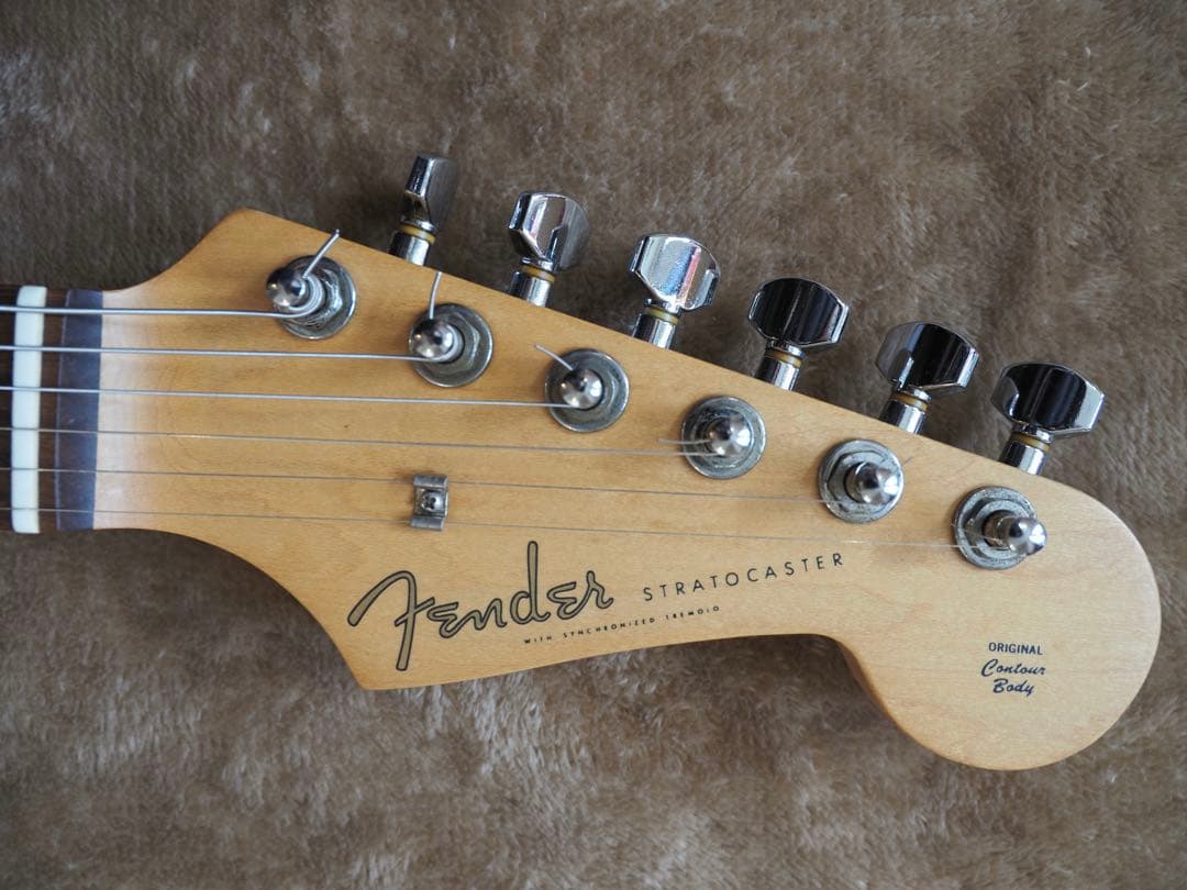 Fender Japan ST-CHAMP 前期型サンバーストアンプ内蔵ギター