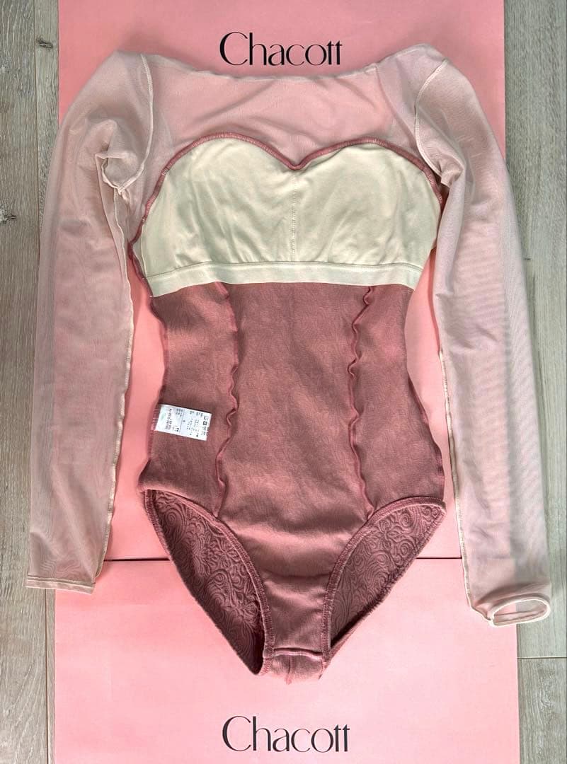 まよ チャコットフリードNela Lineレオタード