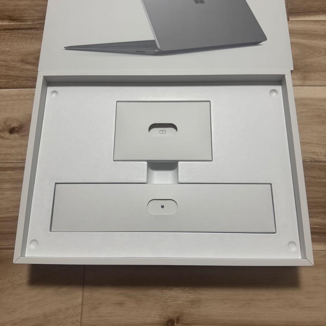 【超美品】Microsoft Surface Laptop13.5インチ