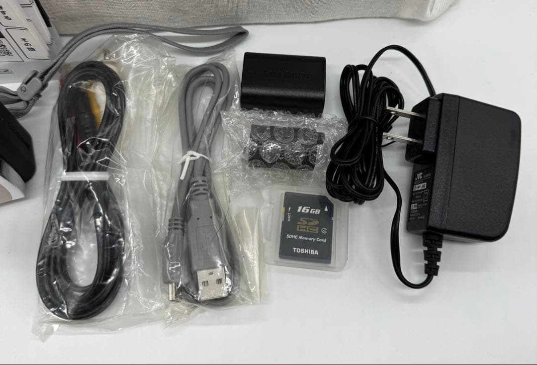 JVC Everio GZ-E117 ビデオカメラ (管理No.R2K)