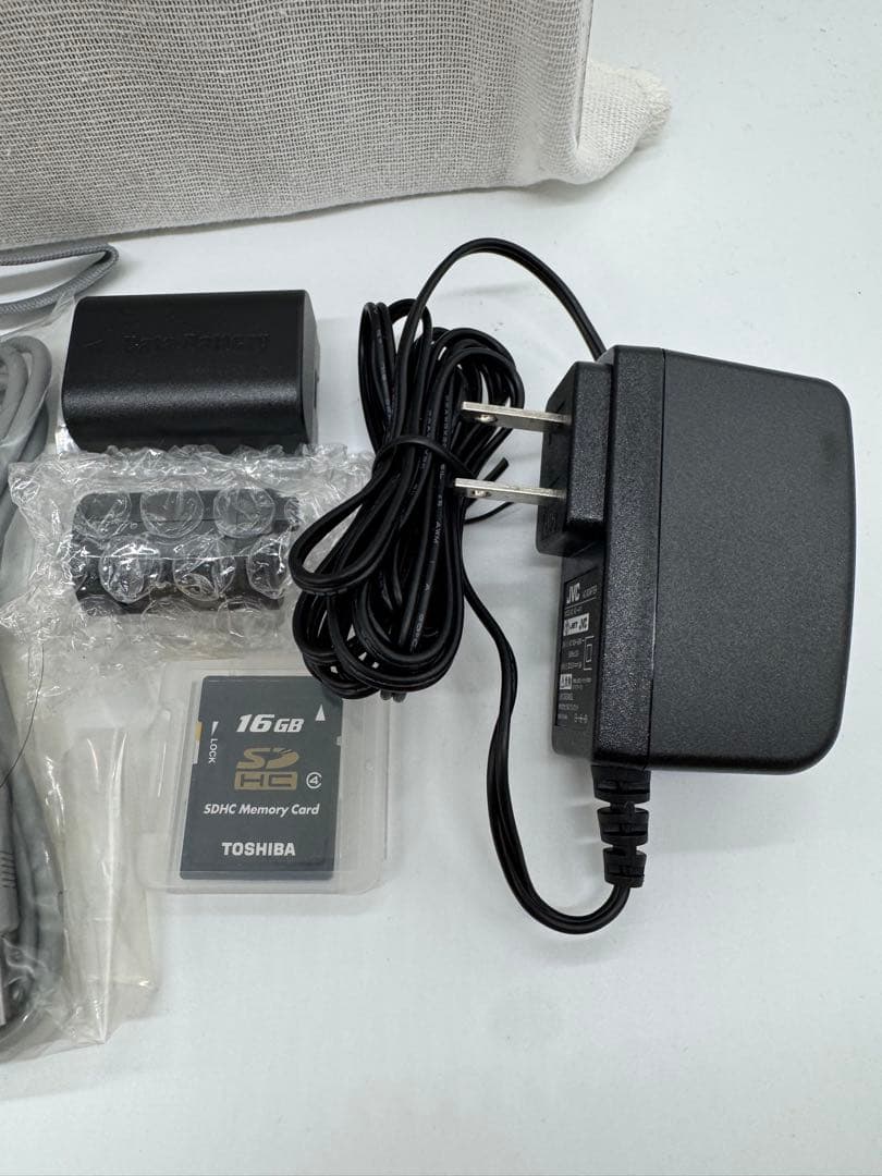 JVC Everio GZ-E117 ビデオカメラ (管理No.R2K)