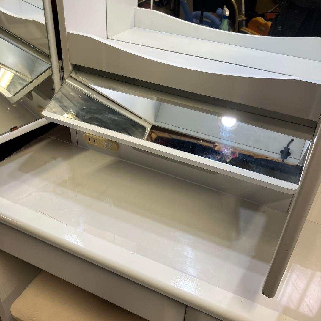 ニトリ 三面鏡 鏡台 椅子セットドレッサー 白 北欧風 洋風