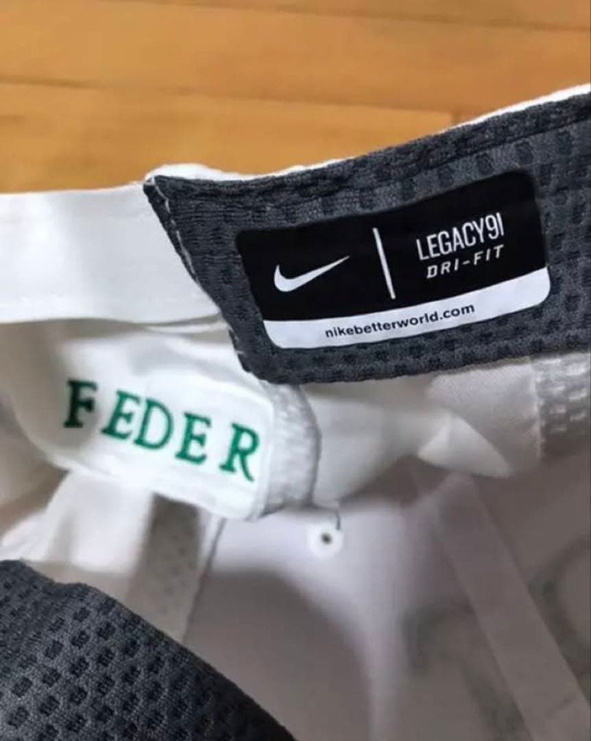 NIKE RFフェデラー直筆サイン入りCAP(白/緑) クレディ・スイス提供品