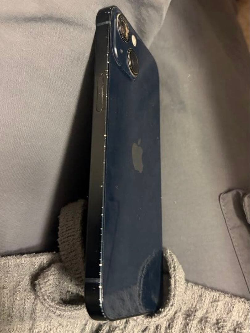 Apple iPhone 13 本体