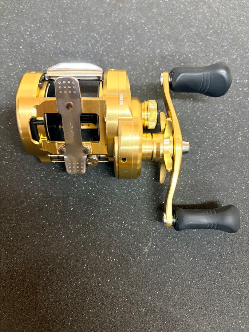 専用　SHIMANO CALCUTTA CONQUEST 400