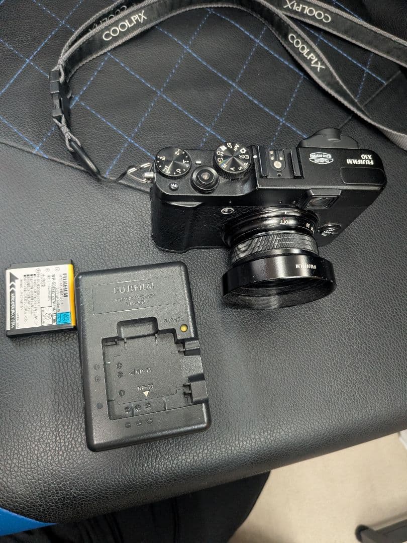 Fujifilm X10 コンパクトデジタルカメラ