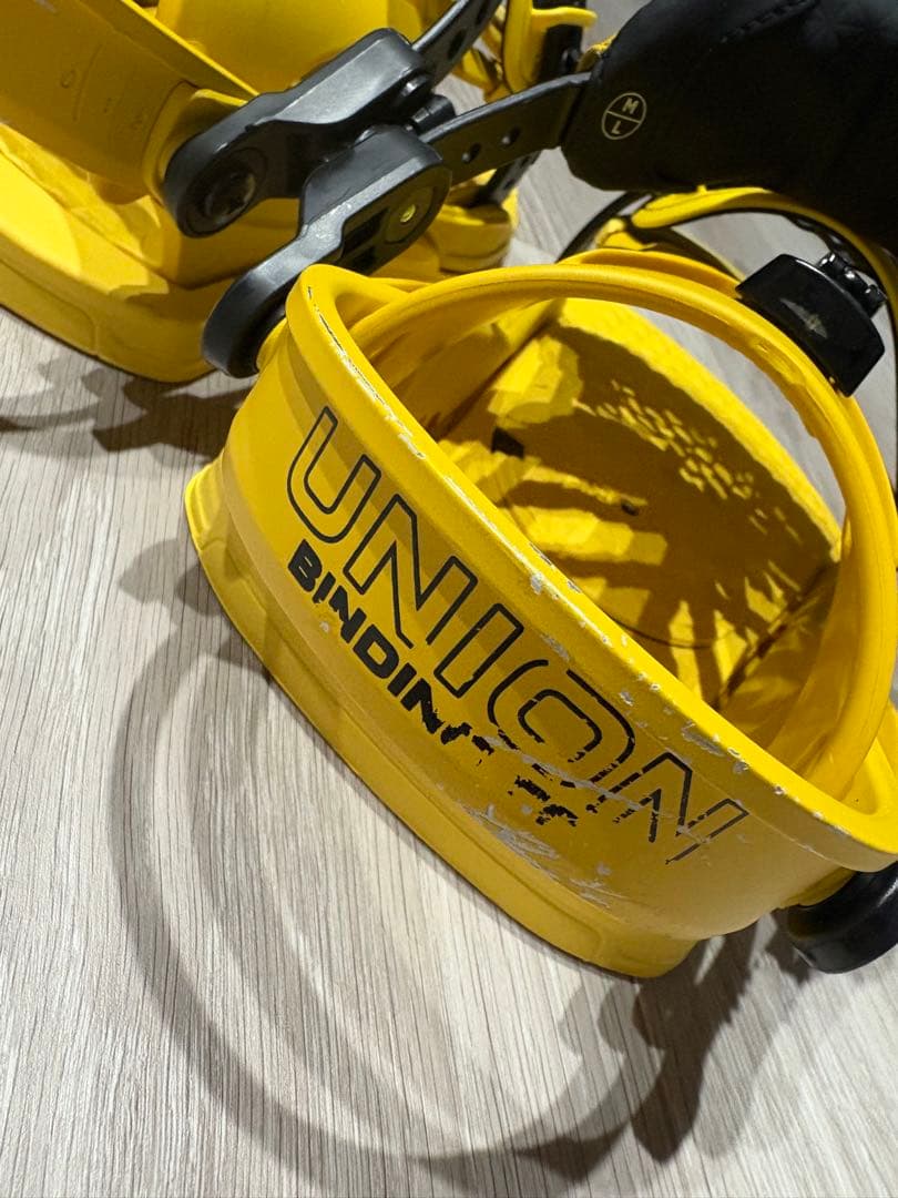 UNION CONTACT PRO MLサイズ　イエロー　15-16モデル