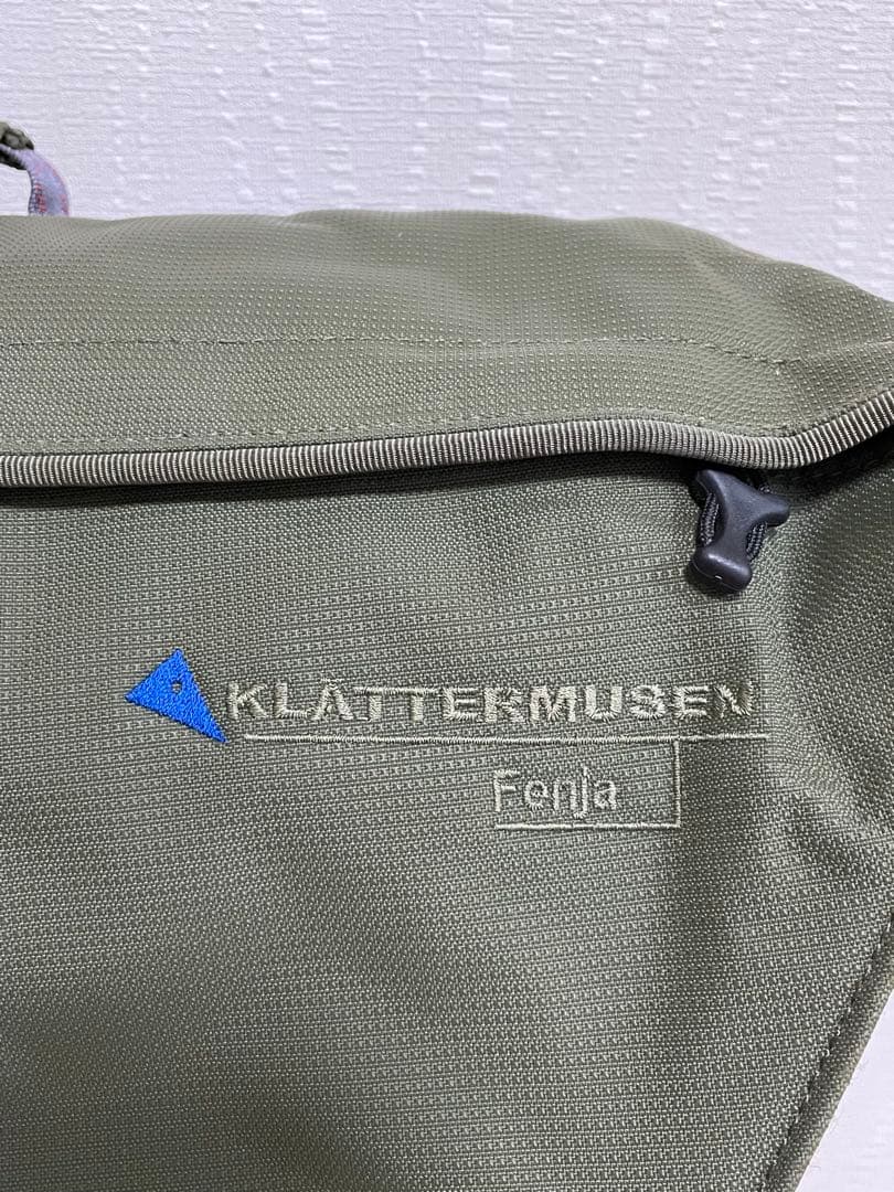 KLATTERMUSEN Fenja メッセンジャーバッグ オリーブグリーン
