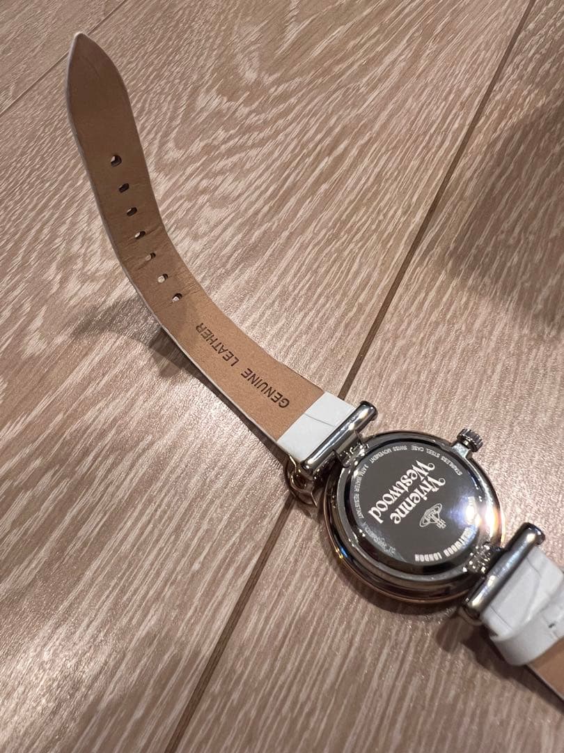 未使用　Vivienne Westwood 時計