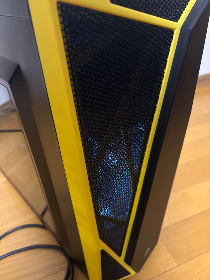 しょう ふわっと白光り！自作ゲーミングPC！8世代i7 グラボなし