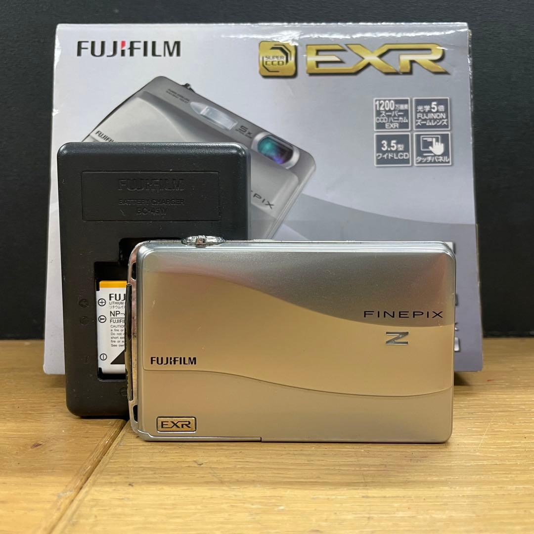 動作品 FUJIFILM Finepix Z700EXR デジタルカメラ
