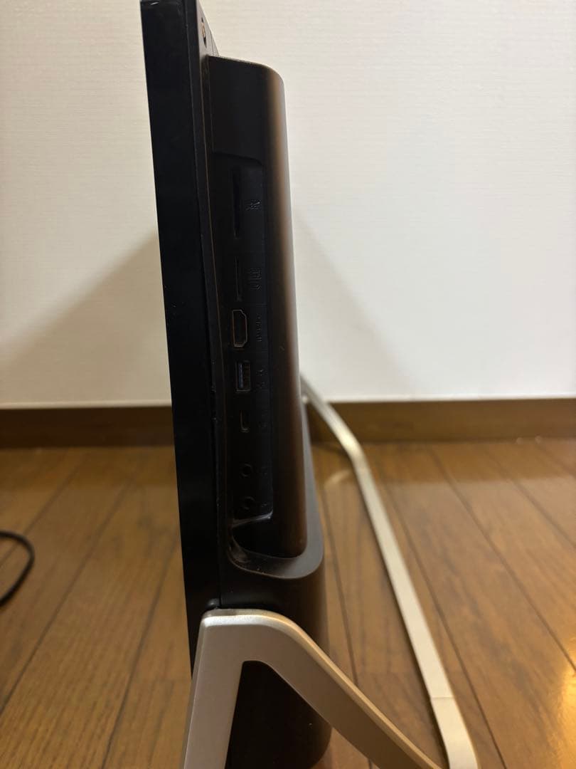 富士通　一体型デスクトップPC FMVF77B3B