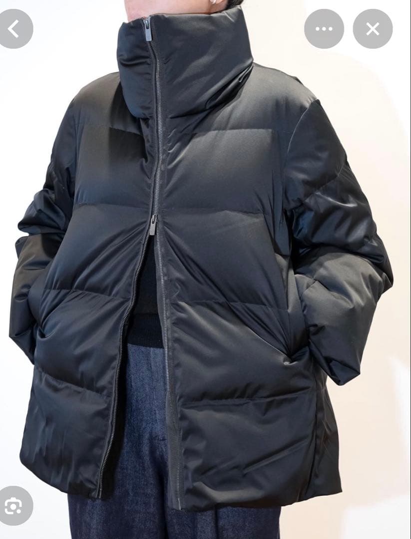 【美品】ユニクロジル・サンダーコラボブラックの「+J」ダウンボリュームジャケット