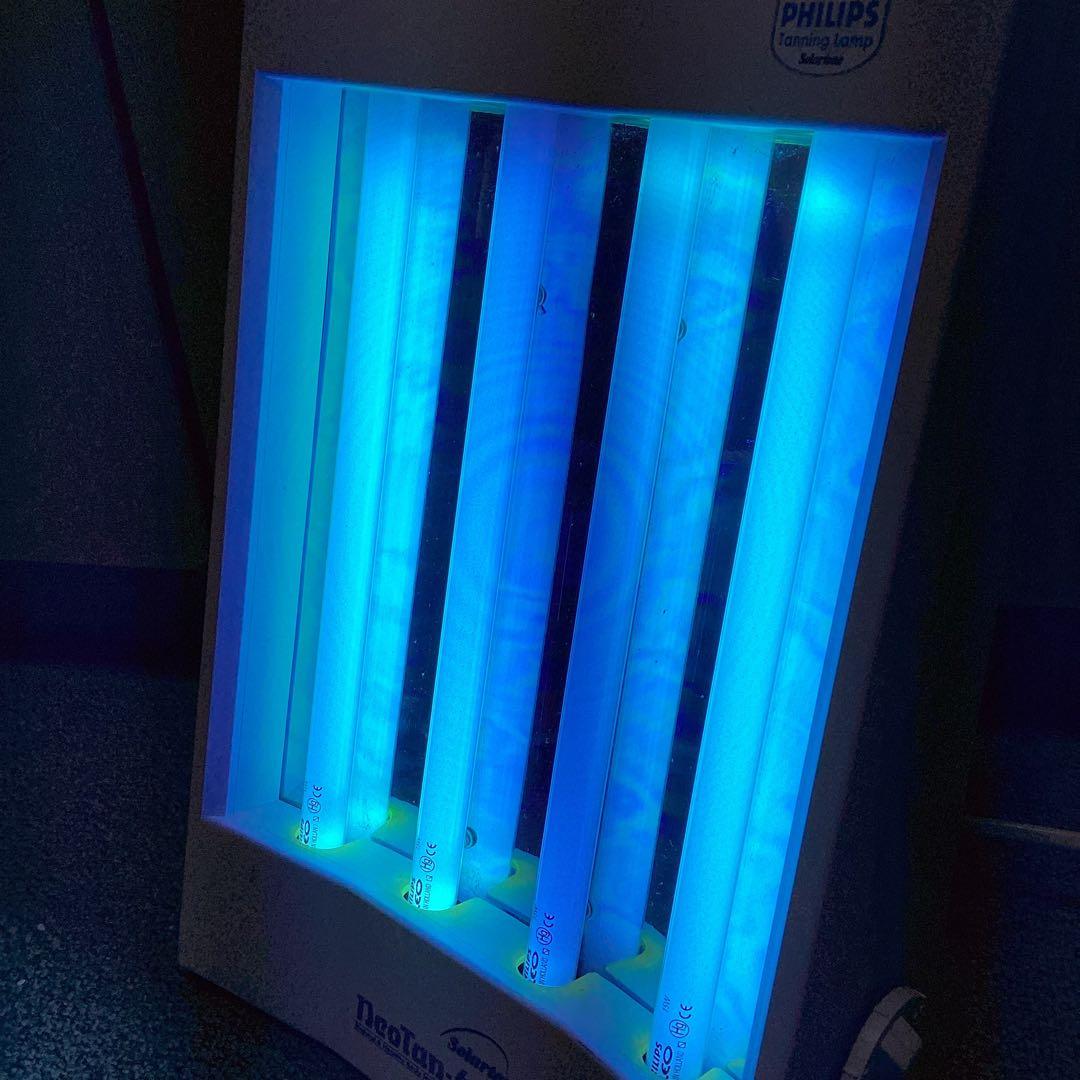 Solartone NeoTan 600 ホームタンニングマシン タイマー付き