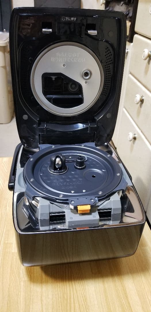 ☆2020年製☆ハイエンドモデル☆炎舞炊き☆象印 圧力IH炊飯器 NW-KB10