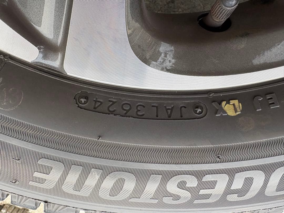 FREED純正アルミ、ブリヂストンBLIZZAK VRX 3スタッドレスセット