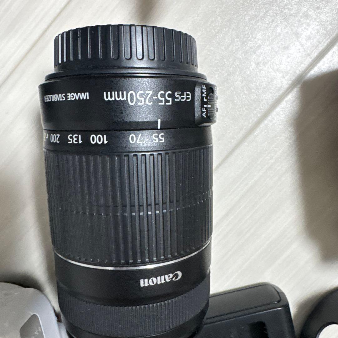 Canon キヤノン EOS kiss X7 白　レンズ付