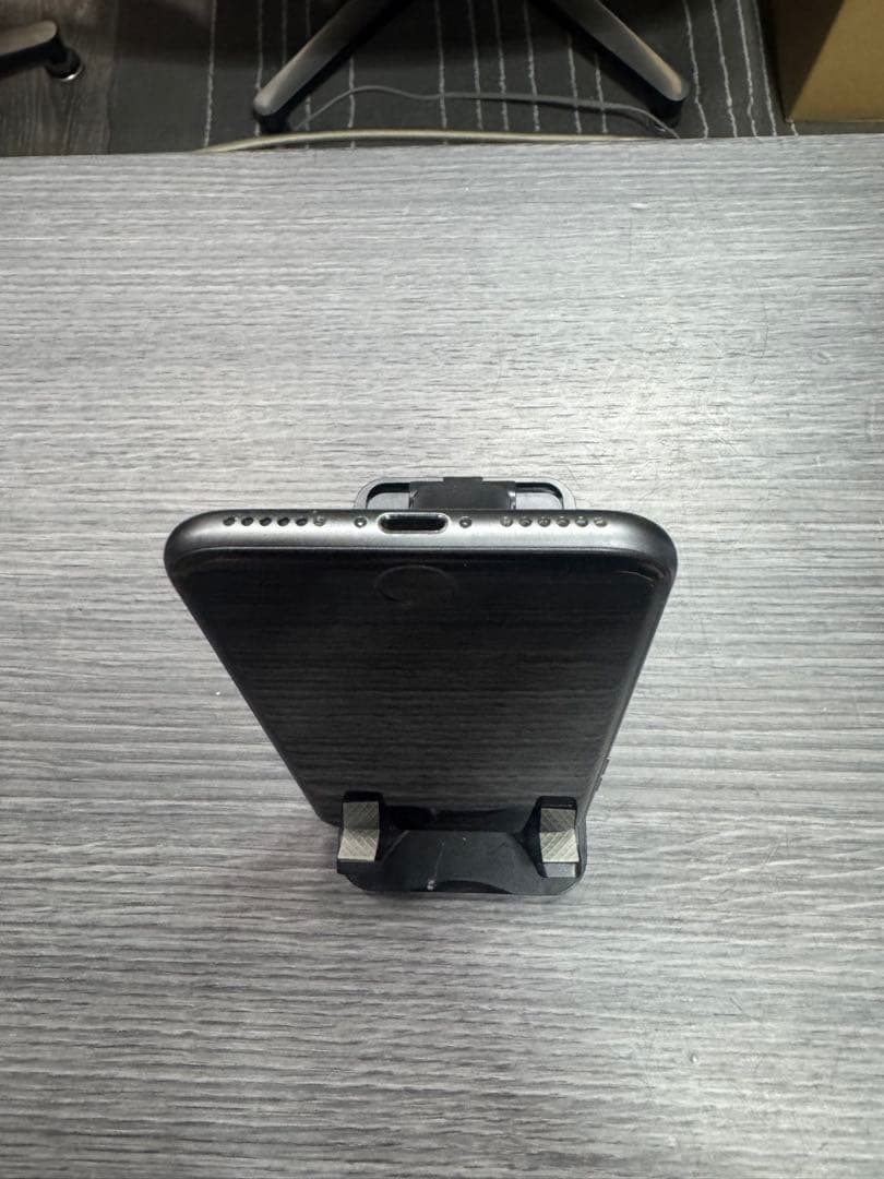 ④Apple iPhone 8 スペースグレー本体256GB シムフリー1-11