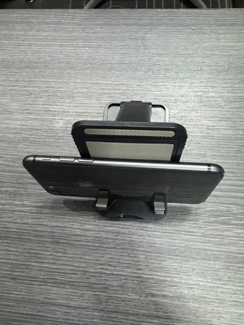 ④Apple iPhone 8 スペースグレー本体256GB シムフリー1-11