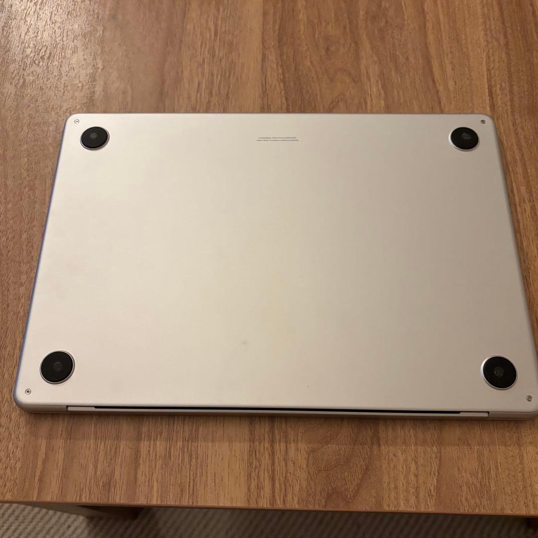 MacBook本体 MacBook Air2025 M4 16GB 256GB SSD