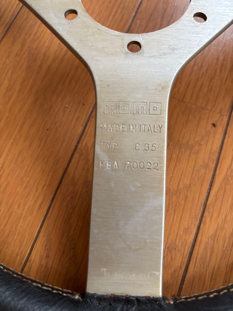 MOMO C 35 ステアリング 本体