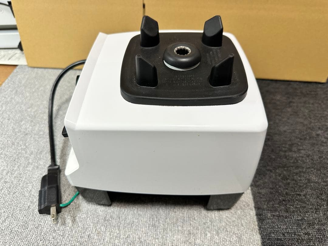 Vitamixバイタミックスブレンダー VM0111 ホワイト