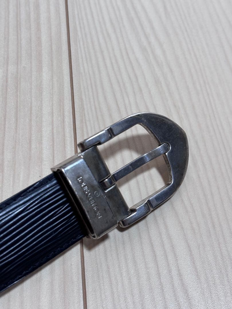 値下げ！ルイヴィトン LOUIS VUITTON ベルト　エピ　44/110
